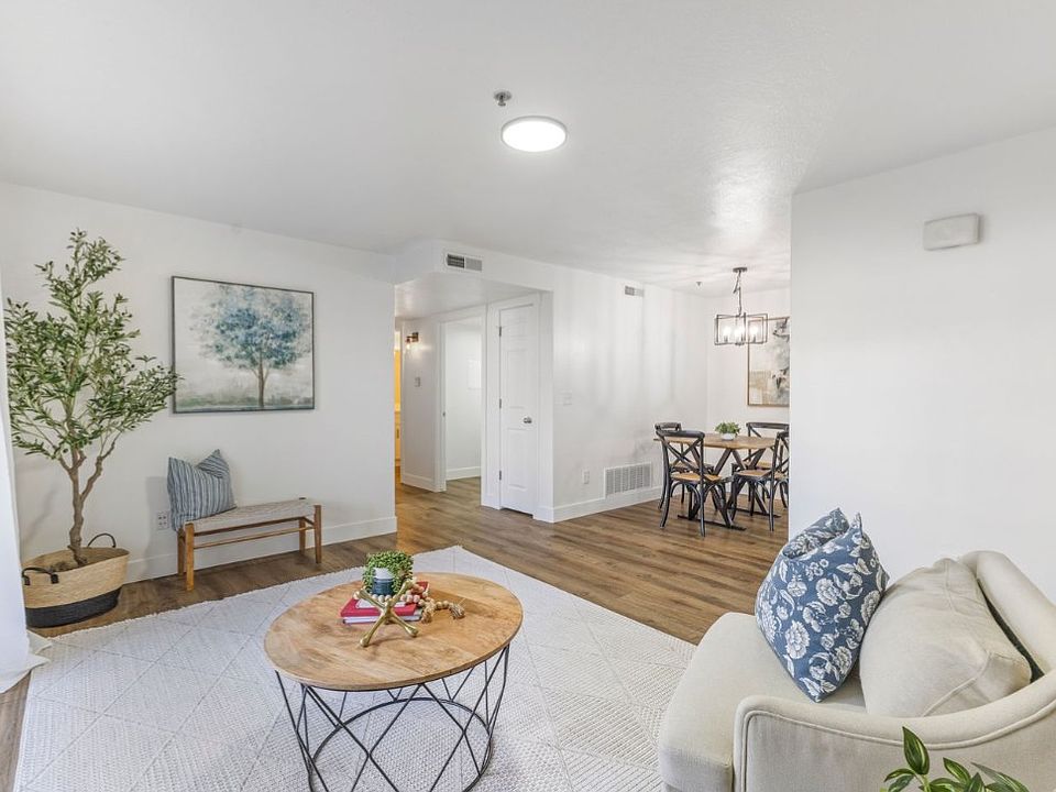 1st image of 1574 Westbury Way APT C