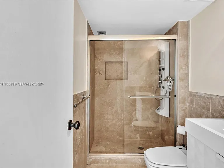 3140 S Ocean Dr #206 — Photo 34