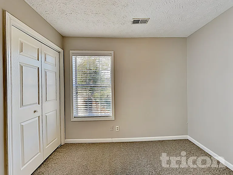4242 Tenneyson Ln — Photo 9