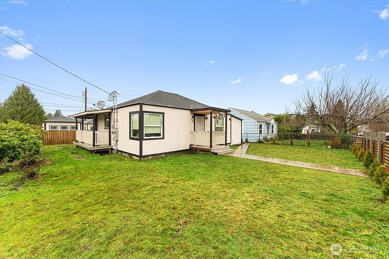 3rd image of 4640 E G Street