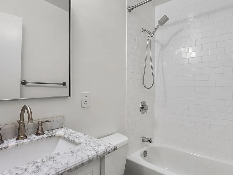 1321 I St NE — Photo 28