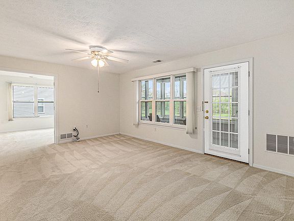 2nd image of 1749 Weatherstone Dr