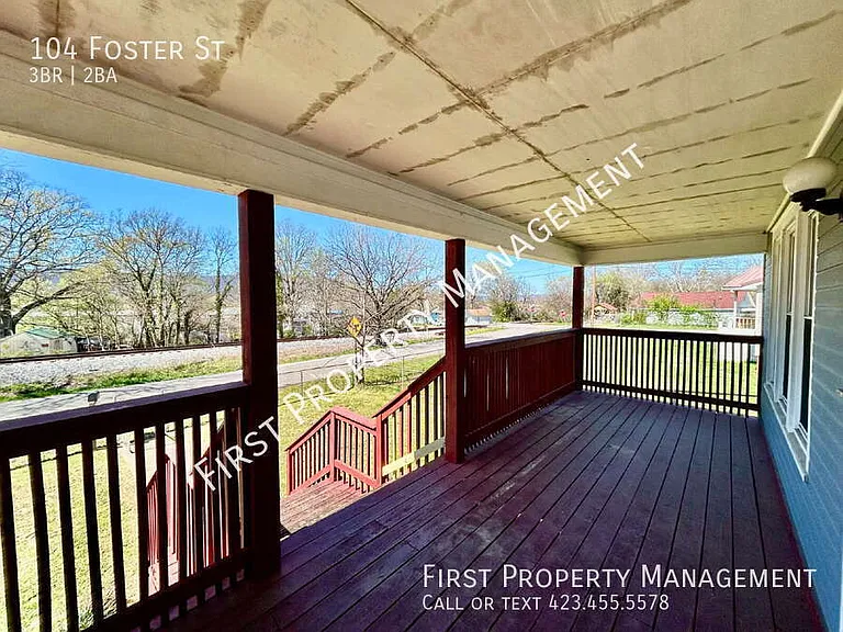 104 Foster St — Photo 4