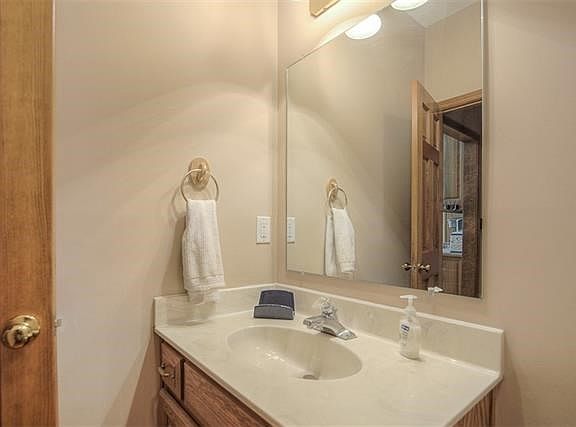 5th image of 6713 Red Oak Dr