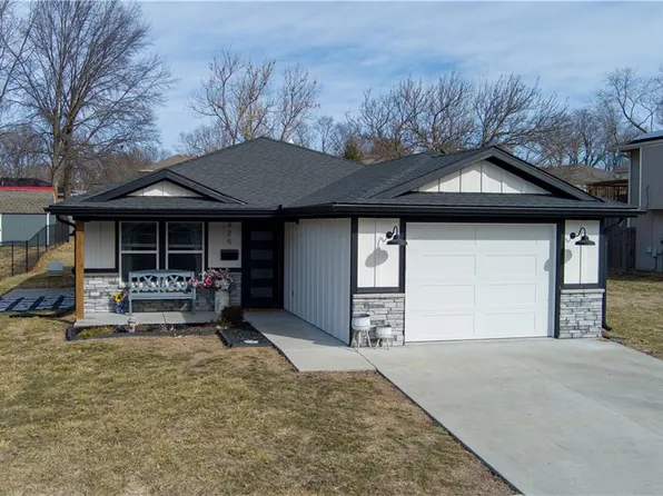 325 E Dryden St, Odessa, MO 64076