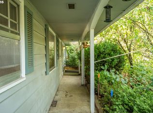 11480 SW Camden Ln, Beaverton, OR 97008