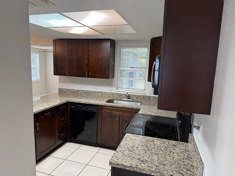 4735 Drift Tide Dr — Photo 3