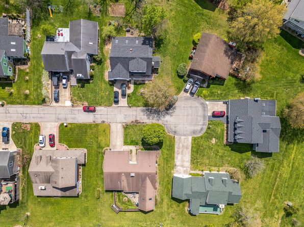 8 Congressional Way, Huntington, WV 25705