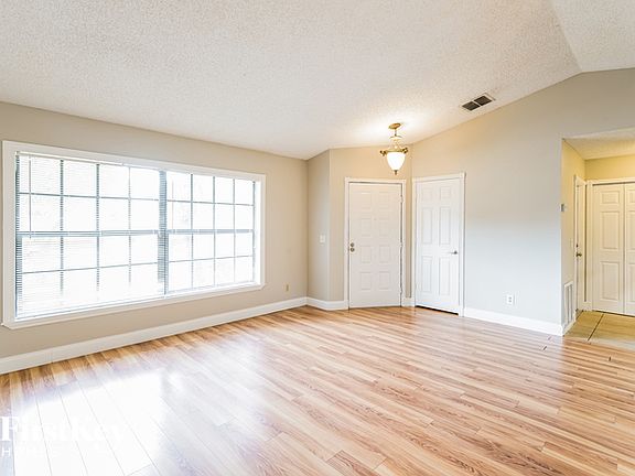 2nd image of 6603 Honey Bear Ct