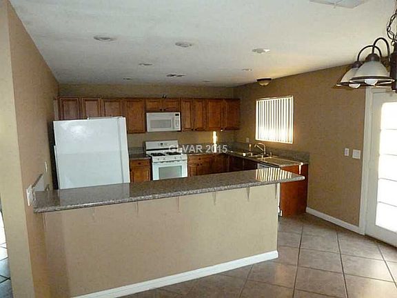 4th image of 4139 Meadowglen Way