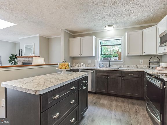 5th image of 23017 Hayden Ct