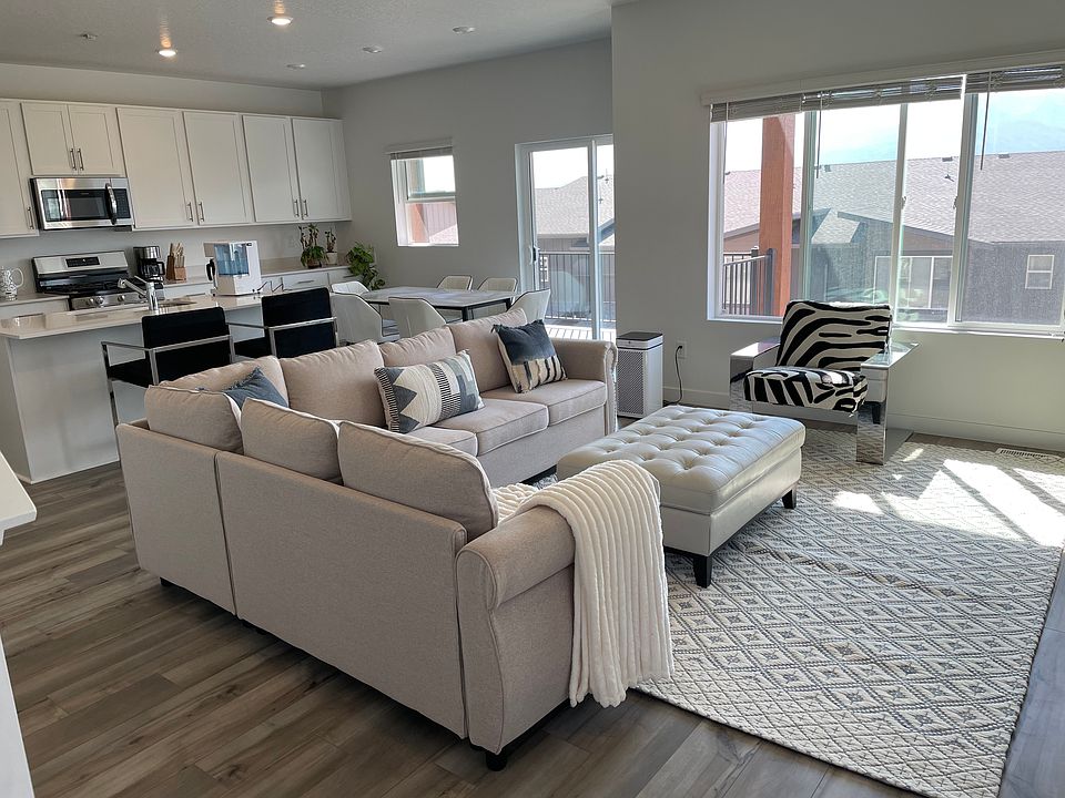 Living area, open space, beautiful views