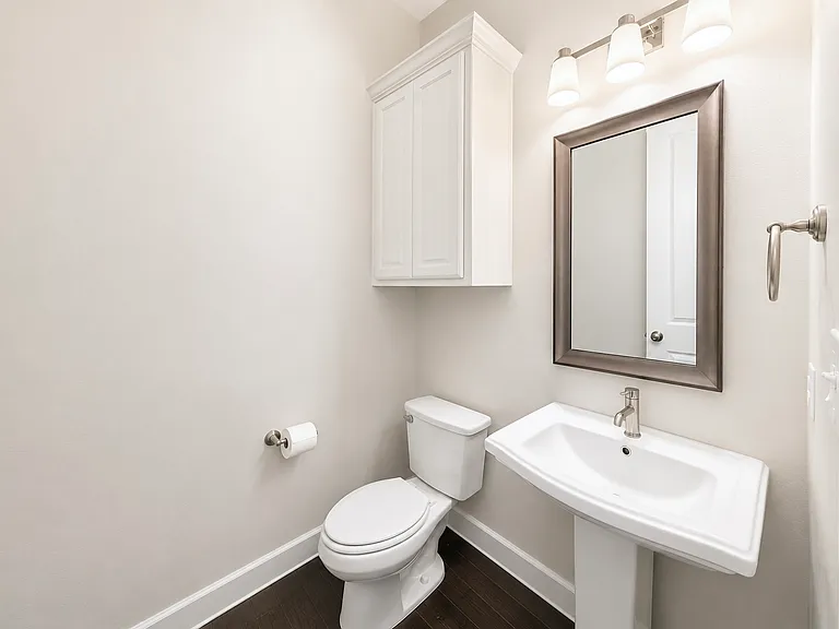 1053 Emil Pl — Photo 34