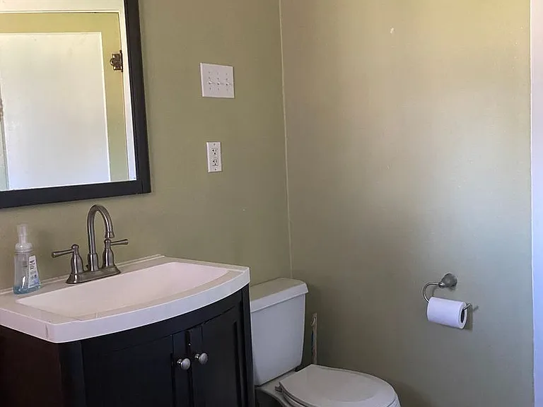 933 Beck St — Photo 14