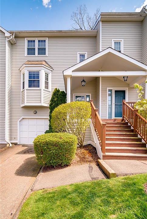 1st image of 4 Munson Dr Unit 4