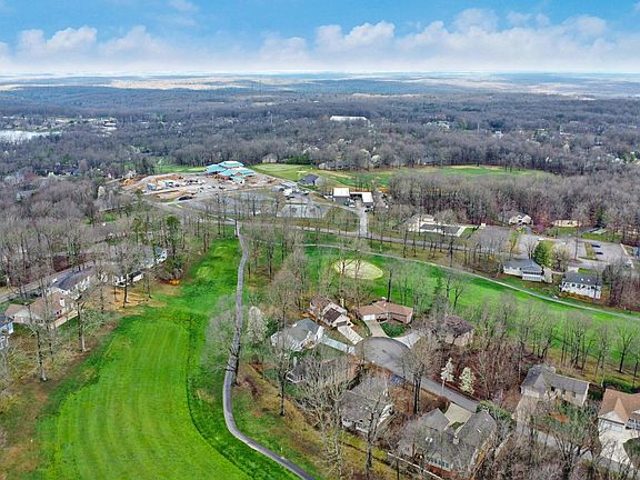 4th image of 170 Baltusrol Rd