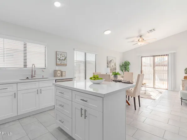 8525 W MARIPOSA Drive, Phoenix, AZ 85037