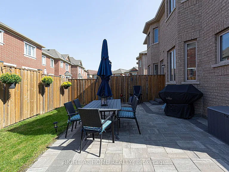 557 Settlers Rd W — Photo 30