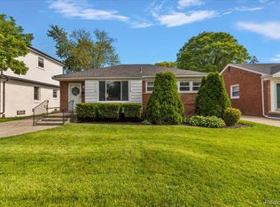 436 W Sunnybrook Dr, Royal Oak, MI