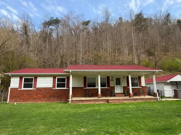 1025 Greasy Creek Rd, Shelbiana, KY 41562