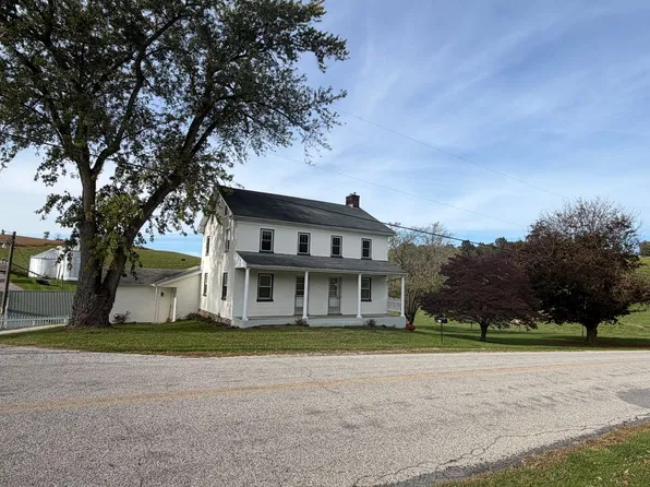 404 W Springfield Rd, Seven Valleys, PA 17360