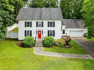 3 Nesmith St, Derry, NH 03038