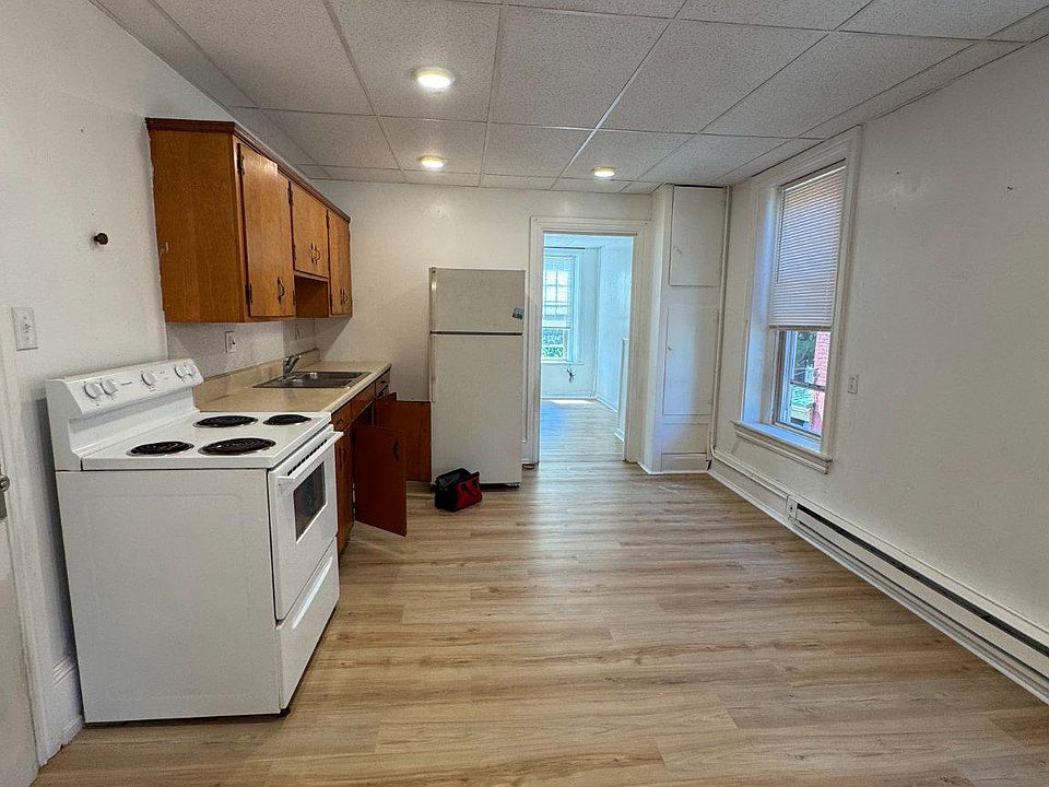 1st image of 171 S Charlotte St APT 3