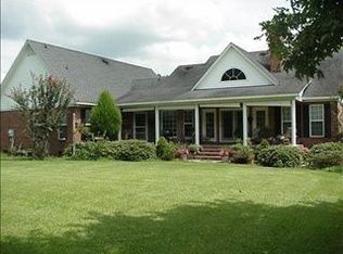 446 Meadows Ln, Bishopville, SC 29010