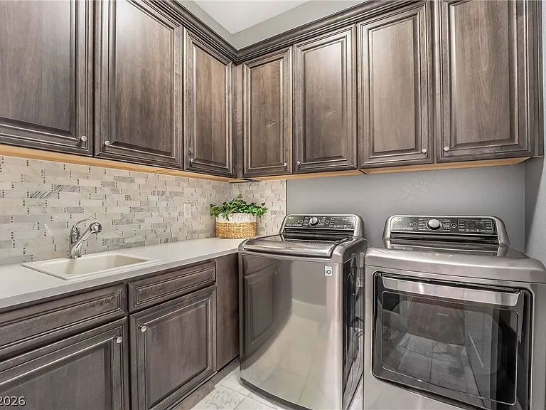 3084 Amoruccio Ct — Photo 12