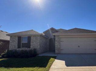 549 Marsh St, Cleburne, TX 76033