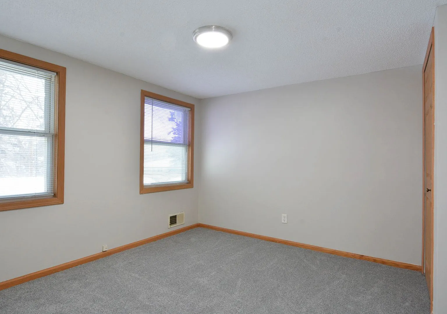 2153 Green - BRRE — Photo 4