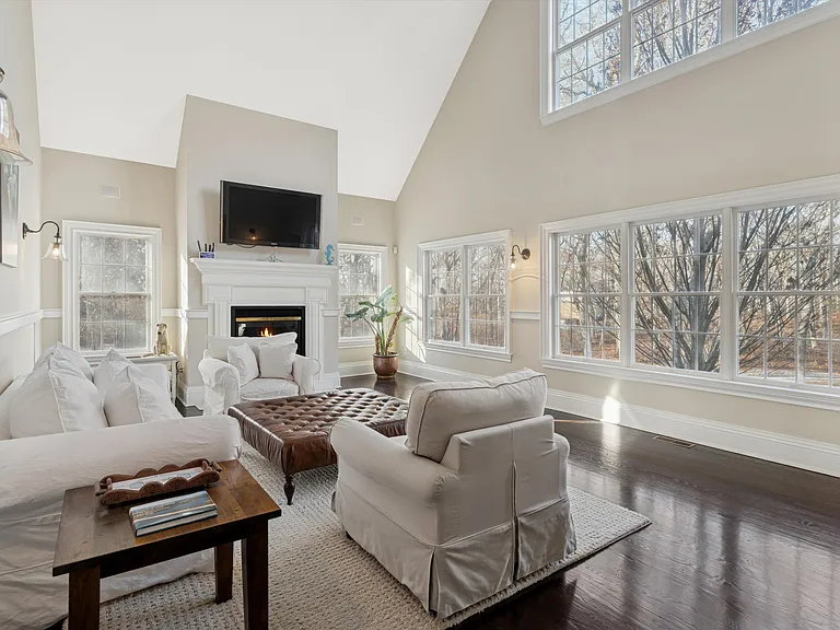 12 Balcomie Ln — Photo 4