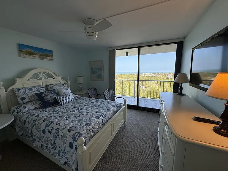 440 Seaview Ct #1210 — Photo 7