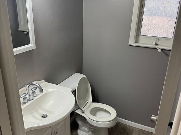 5th image of 4211 E 61st St