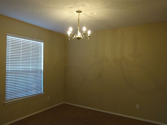 2nd image of 409 Autumn Park