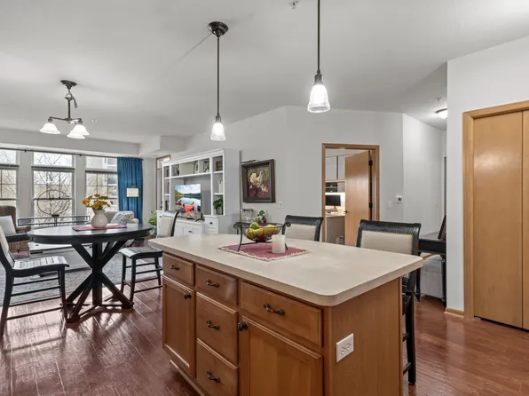 7100 Metro Blvd Unit 204, Edina, MN 55439