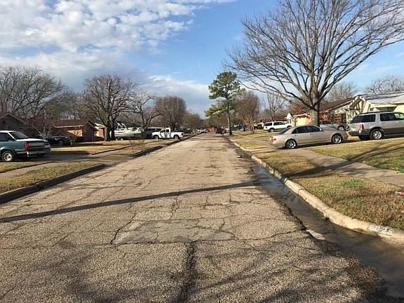3rd image of 2625 Driftwood Dr