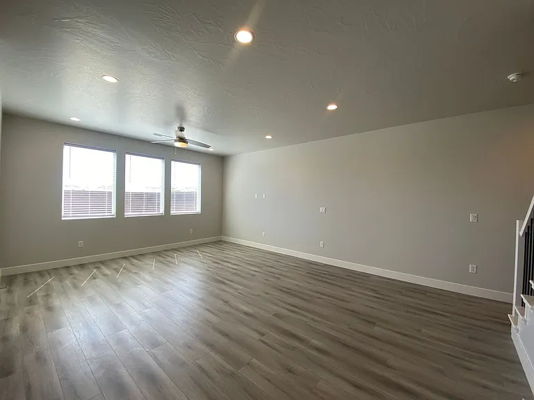 1157 S 4380 W — Photo 7