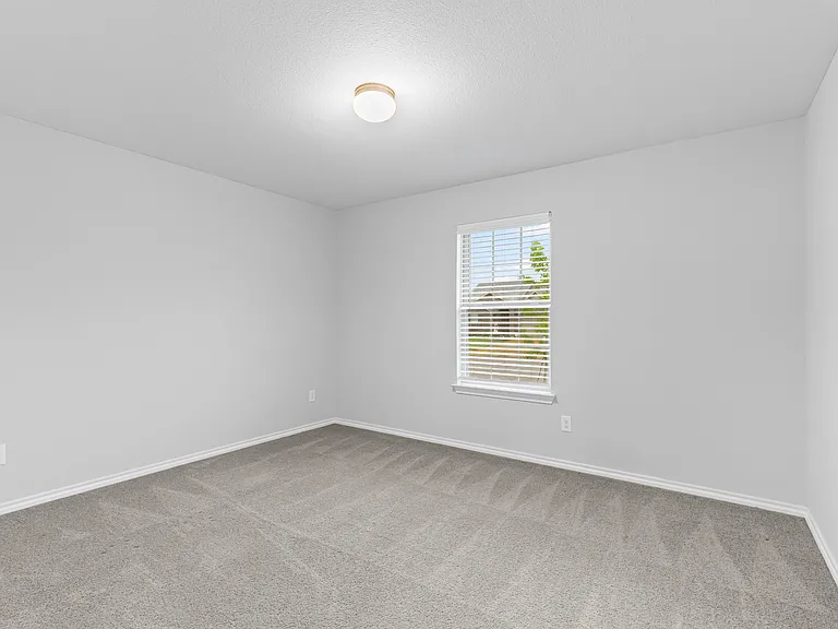 4807 Avion Dr — Photo 11