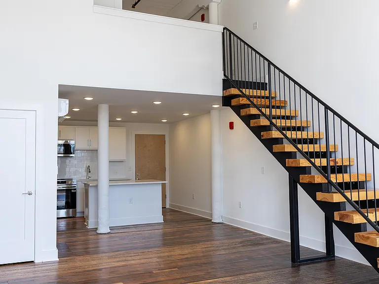 Overton Lofts — Photo 3