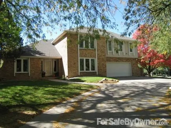 5801 Rolling Hills Blvd, Lincoln, NE 68512
