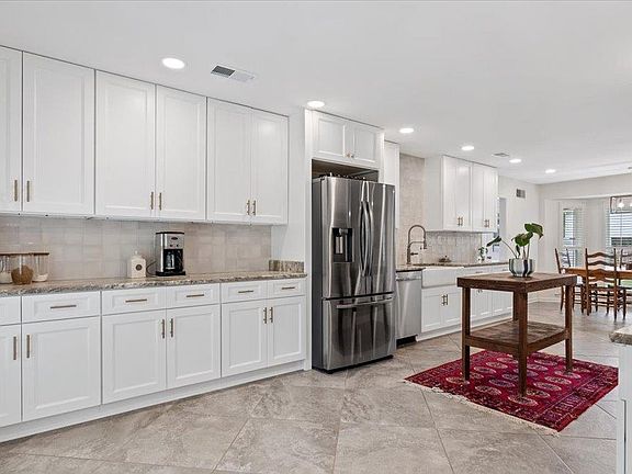 4th image of 8124 Kimbrook Dr