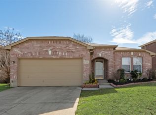 2528 Big Spring Dr, Fort Worth, TX 76120