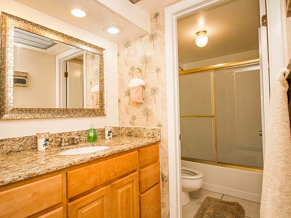 3rd image of 1209 E New Haven Ave APT 405
