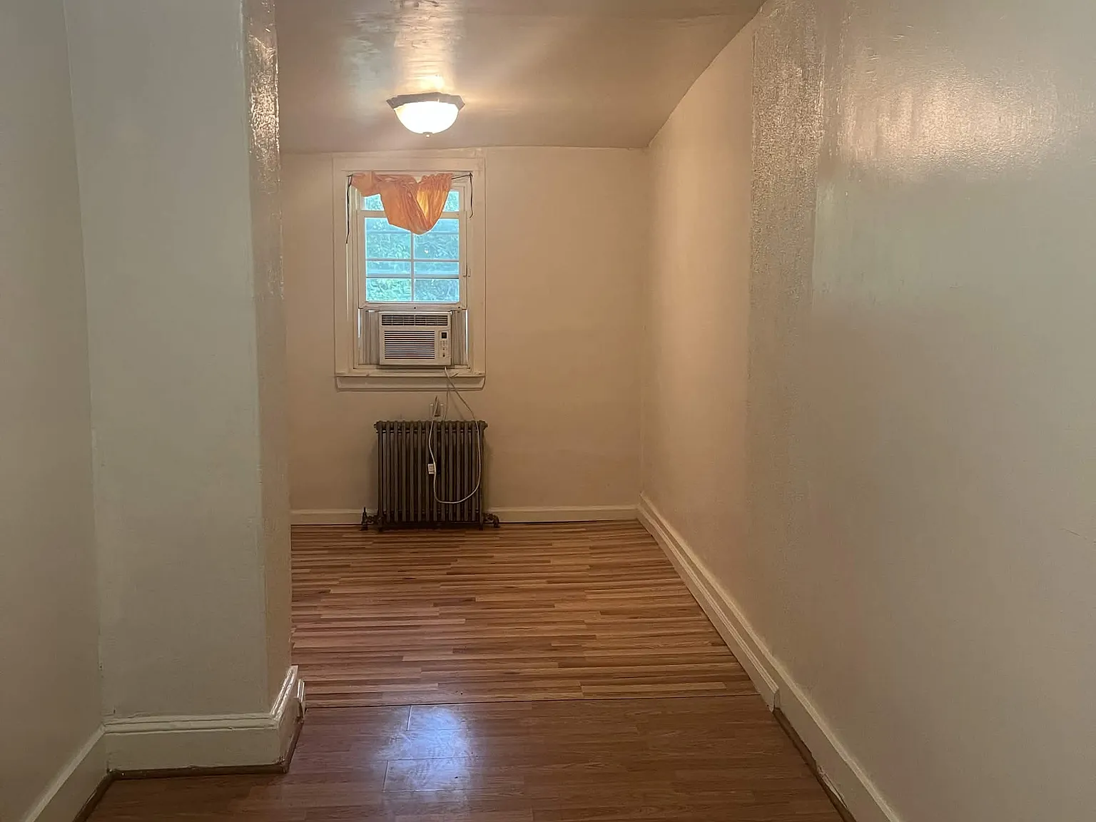 3 bed, 784 sqft, $1,700 — Photo 3