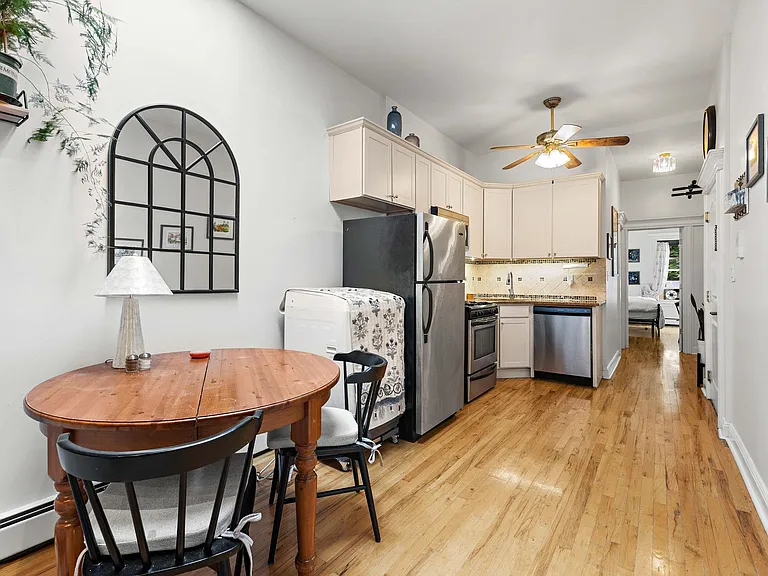 349 7th St #3L — Photo 3