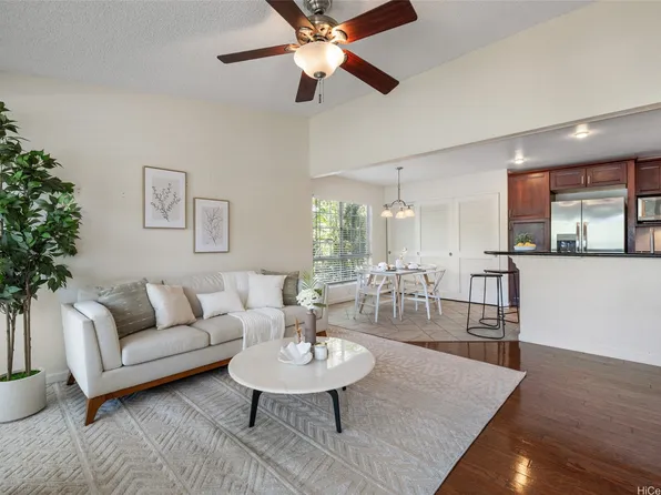 492 Mananai Pl #13R, Honolulu, HI 96818