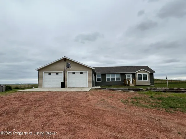 14604 89th St SW, Bowman, ND 58623