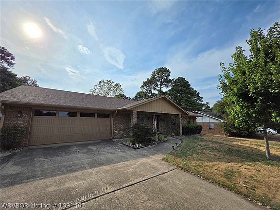 2nd image of 110 Patrick Ln