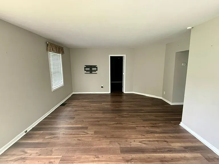 914 Birch St — Photo 3